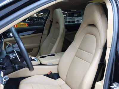 PORSCHE PANAMERA - 10