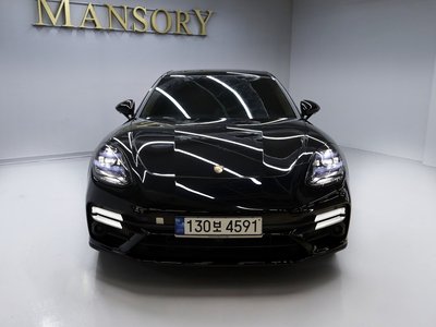 PORSCHE PANAMERA - 1