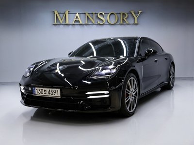 PORSCHE PANAMERA - 4