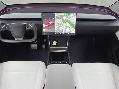 TESLA MODEL Y - 5