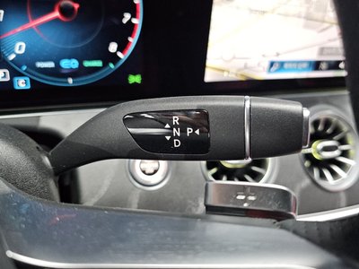 MERCEDES-BENZ E-CLASS - 9