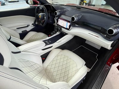 2018 Ferrari GTC4 LUSSO thumbnail 25