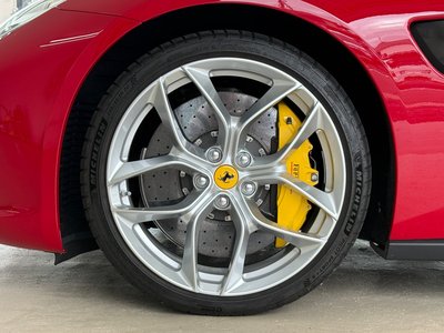 2018 Ferrari GTC4 LUSSO thumbnail 22