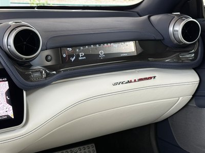 2018 Ferrari GTC4 LUSSO thumbnail 30