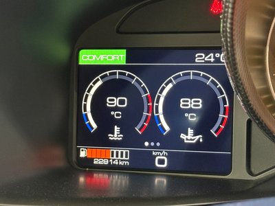 2018 Ferrari GTC4 LUSSO thumbnail 33
