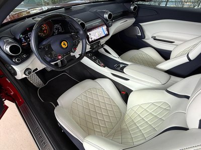 2018 Ferrari GTC4 LUSSO thumbnail 24