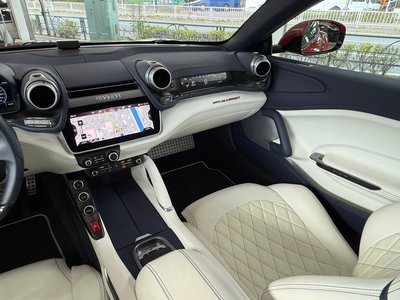 2018 Ferrari GTC4 LUSSO thumbnail 29