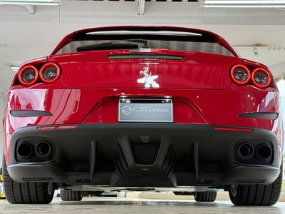 2018 Ferrari GTC4 LUSSO thumbnail 16