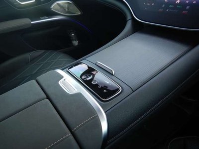 صورة 10 لـ 2023 Mercedes-BENZ EQS