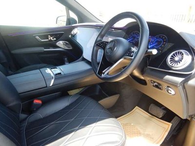 صورة 6 لـ 2023 Mercedes-BENZ EQS