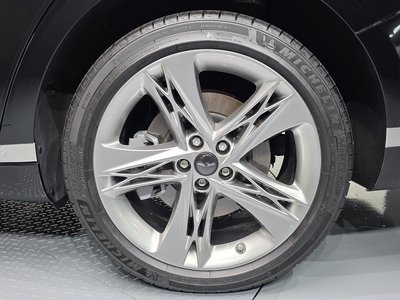 2022 Genesis G90 (RS4) photo 8