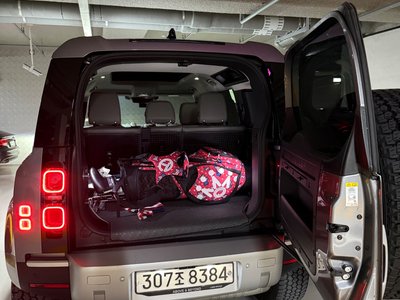 LAND ROVER DEFENDER - 5