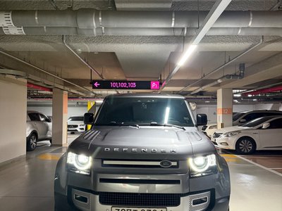 LAND ROVER DEFENDER - 1