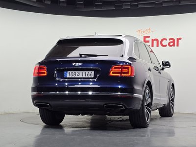 BENTLEY BENTAYGA - 3