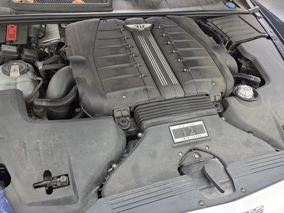 BENTLEY BENTAYGA - 7