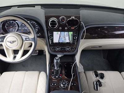 BENTLEY BENTAYGA - 5