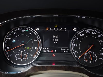 BENTLEY BENTAYGA - 8