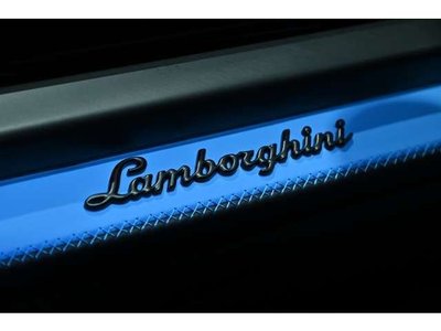 صورة مصغرة 34 لـ 2026 Lamborghini URUS