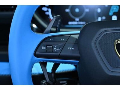 صورة مصغرة 39 لـ 2026 Lamborghini URUS