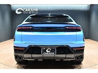 2026 Lamborghini URUS photo 7