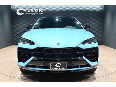 2026 Lamborghini URUS photo 6
