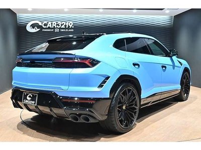 2026 Lamborghini URUS photo 5
