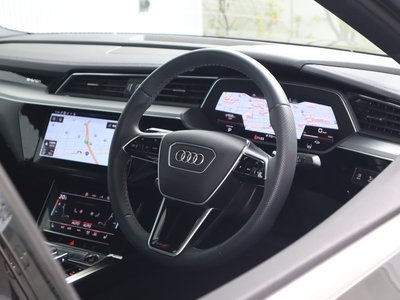 صورة مصغرة 46 لـ 2024 AUDI E-TRON S SPORTBACK