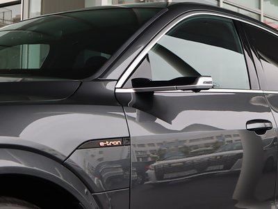 صورة مصغرة 30 لـ 2024 AUDI E-TRON S SPORTBACK