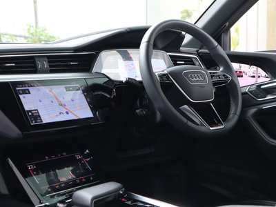 صورة مصغرة 53 لـ 2024 AUDI E-TRON S SPORTBACK