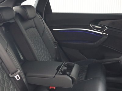 صورة مصغرة 76 لـ 2024 AUDI E-TRON S SPORTBACK