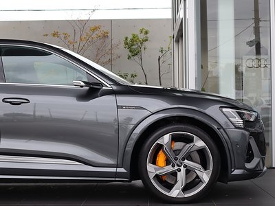 صورة مصغرة 26 لـ 2024 AUDI E-TRON S SPORTBACK