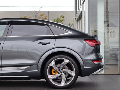 صورة 14 لـ 2024 AUDI E-TRON S SPORTBACK