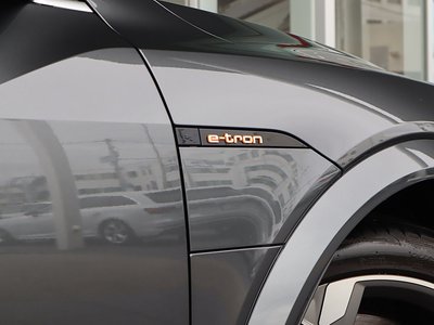 صورة مصغرة 34 لـ 2024 AUDI E-TRON S SPORTBACK