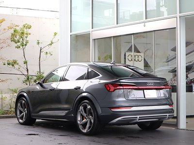 صورة 23 لـ 2024 AUDI E-TRON S SPORTBACK