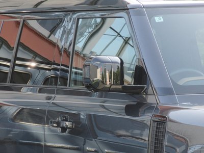 2025 LAND Rover DEFENDER — миниатюра 14