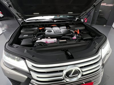 LEXUS LX - 7