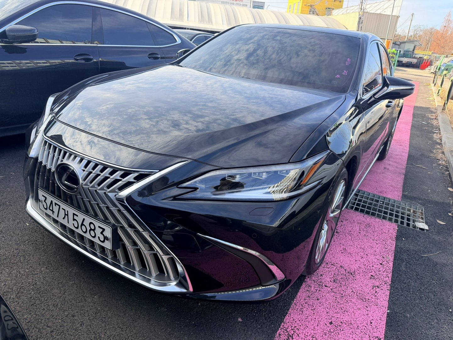 LEXUS ES - View 1