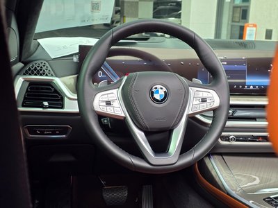 BMW X7 - 7