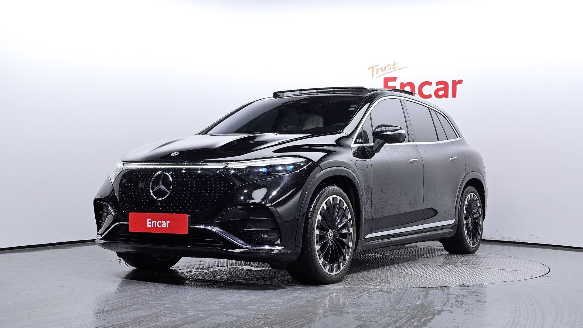 MERCEDES-BENZ EQS - View 1