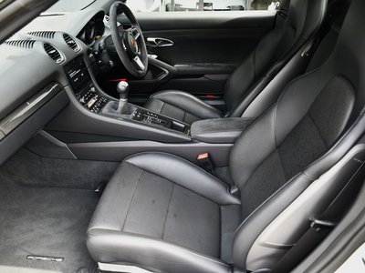 2020 Porsche 718 — миниатюра 11