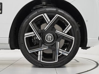 ROLLS-ROYCE CULLINAN - 8
