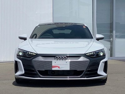 AUDI E-TRON GT QUATTRO - 6