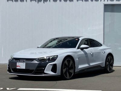 AUDI E-TRON GT QUATTRO - 1