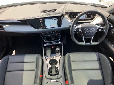 AUDI E-TRON GT QUATTRO - 10