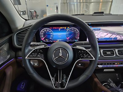 2025 Mercedes-BENZ GLE — фото 8