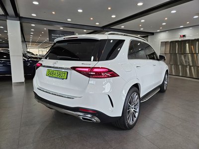 2025 Mercedes-BENZ GLE — фото 4