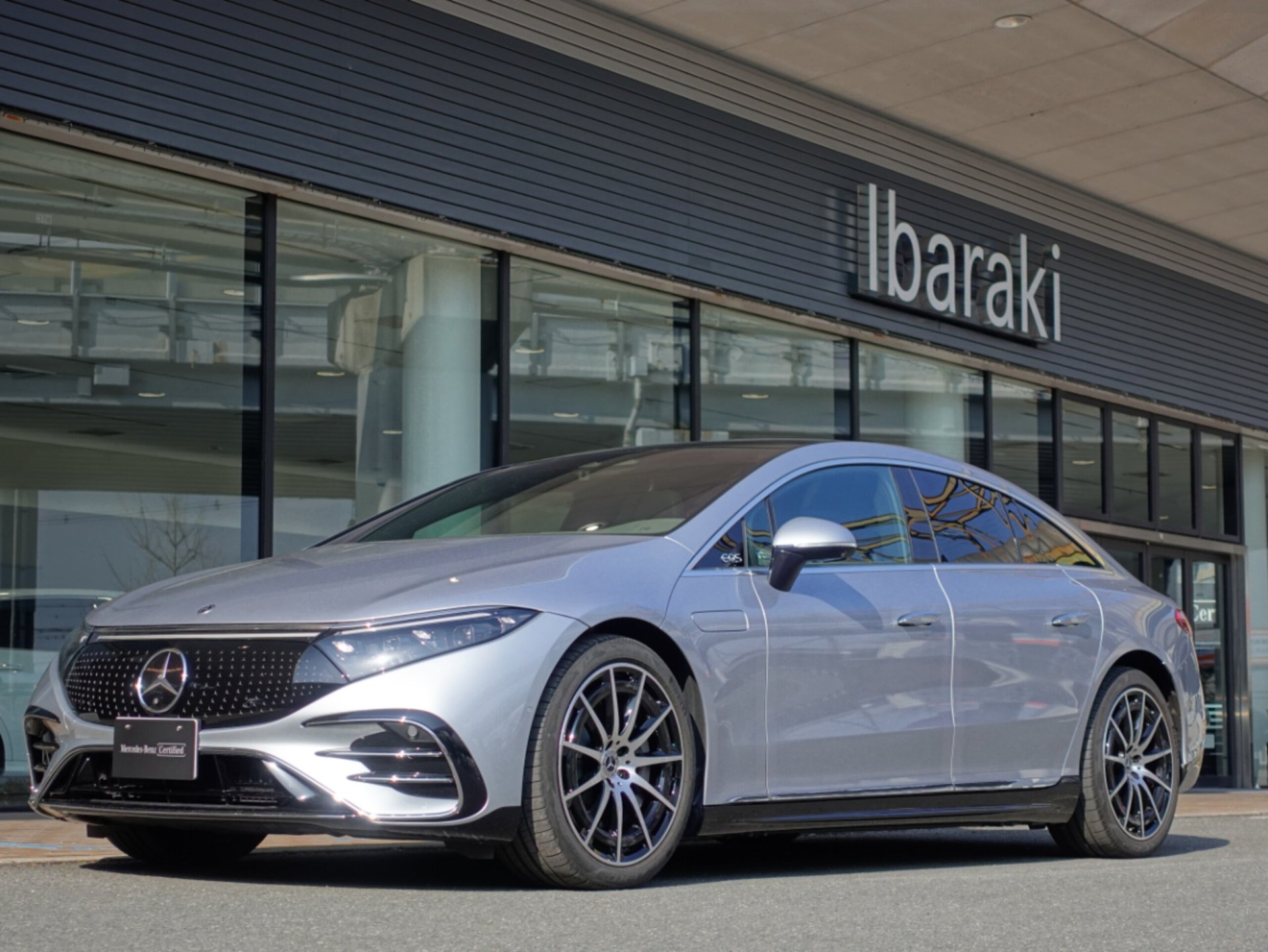 MERCEDES-BENZ EQS - View 1