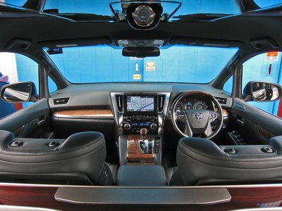 2016 Toyota ALPHARD — миниатюра 18