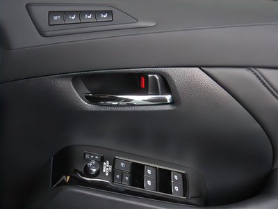 2016 Toyota ALPHARD — миниатюра 31