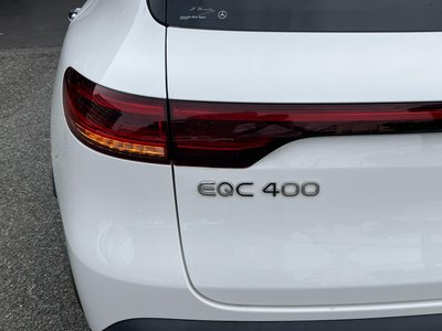 MERCEDES-BENZ EQC - 10